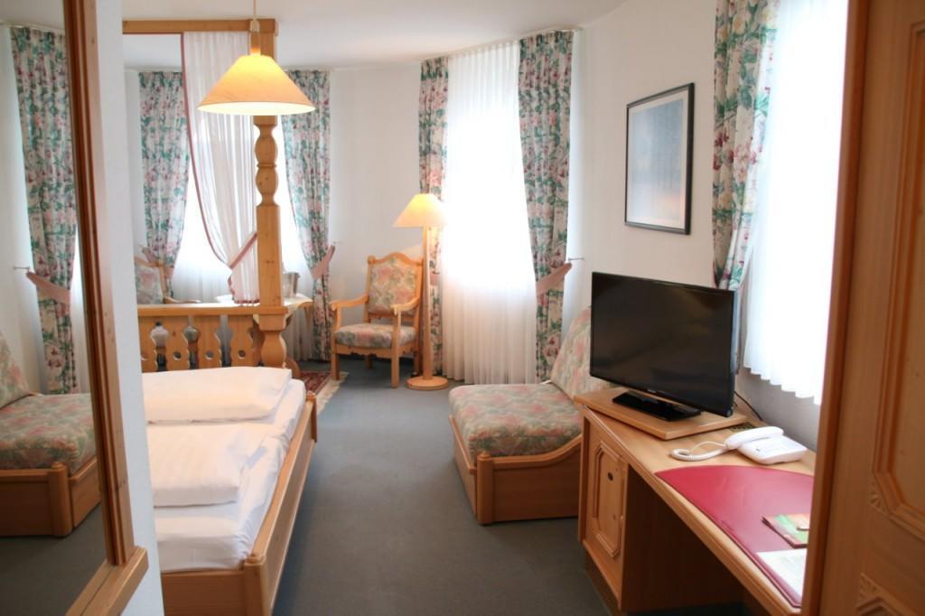 Landgasthof Hotel Bechtel Zella Extérieur photo